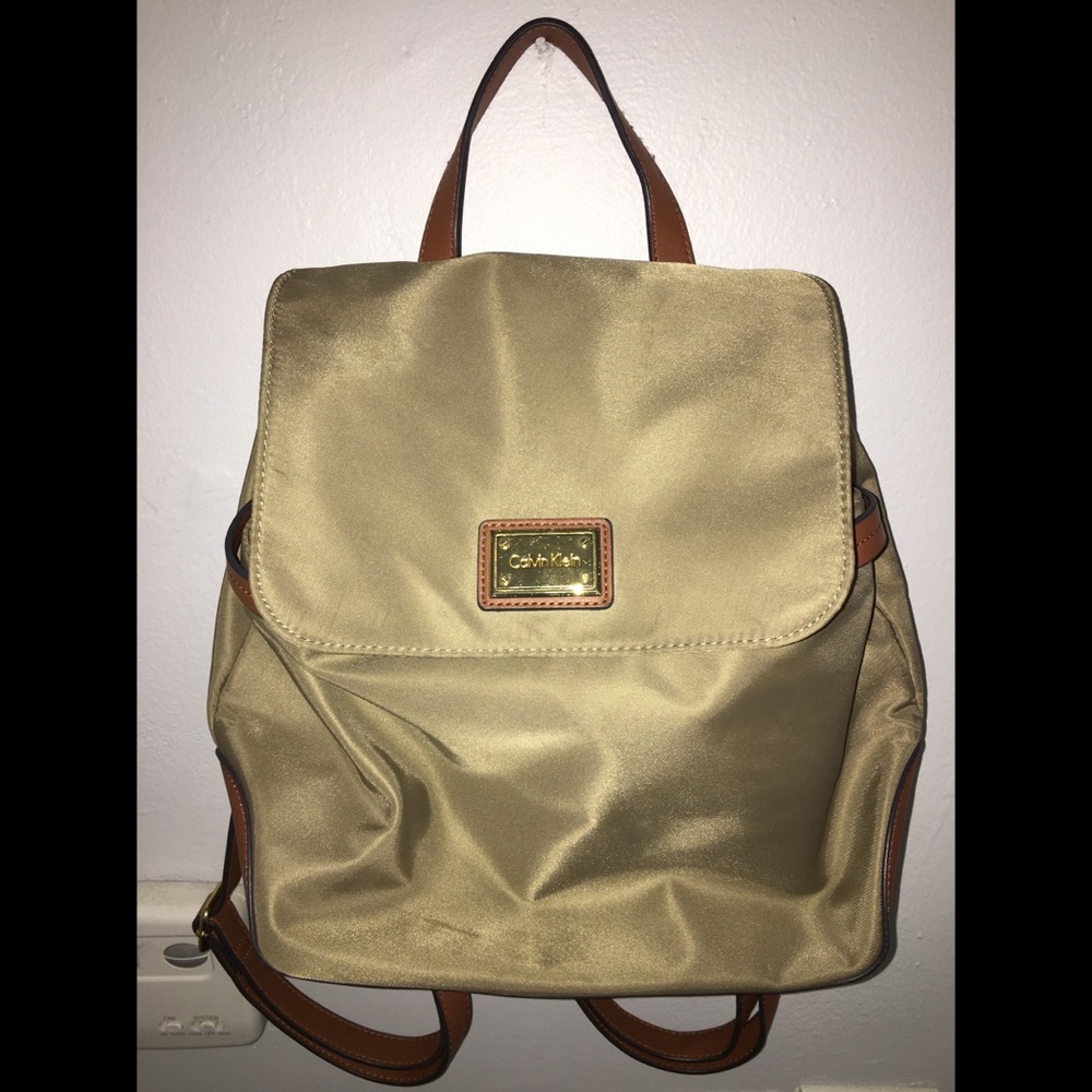 Calvin Klein Teodora Medium Backpack (Khaki)